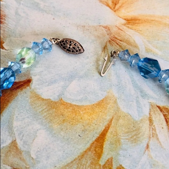 Gorgeous Vintage Ocean Blue Rock Crystal Deco Necklace - Picture 3 of 11